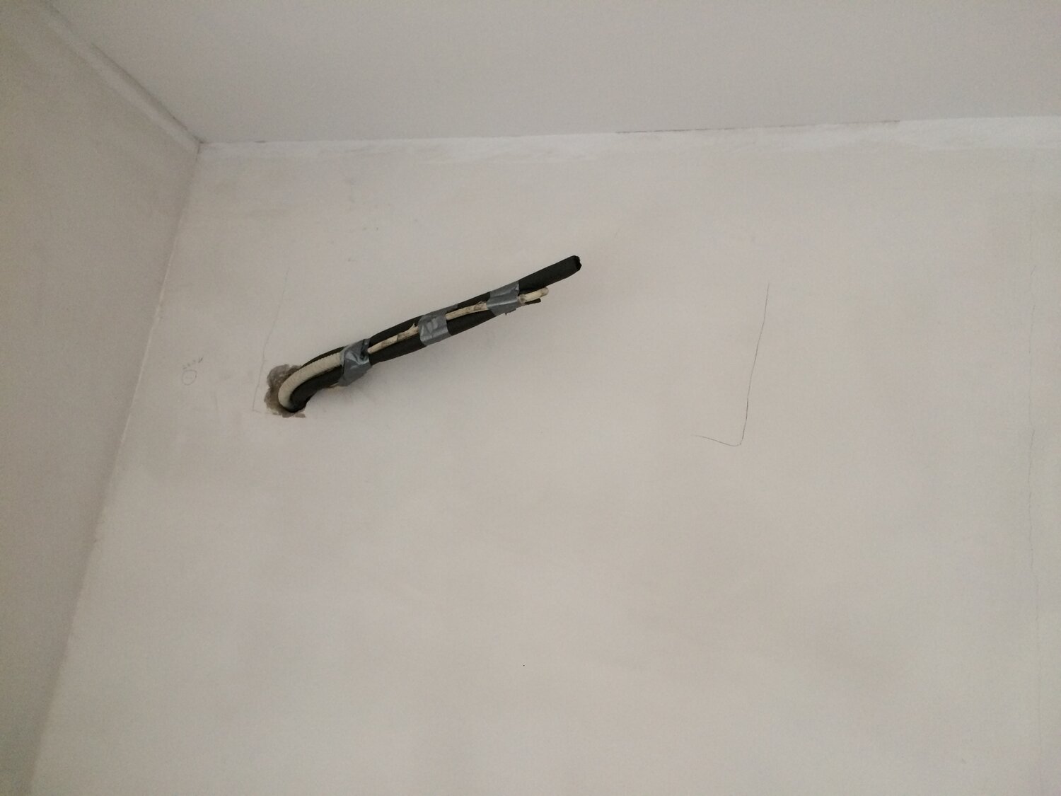 монтаж кондиционеров, прокладка трасс для кондиционера, кондиционер, прокладка трассы для кондиционера, трасса под кондиционер