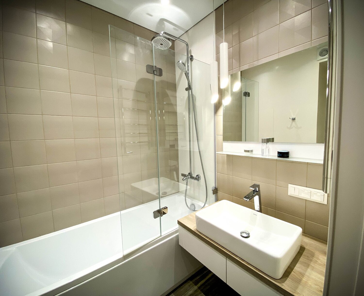 дизайн небольшой ванной, интерьер, hilton helsinki bathroom, ванная комната, ванна