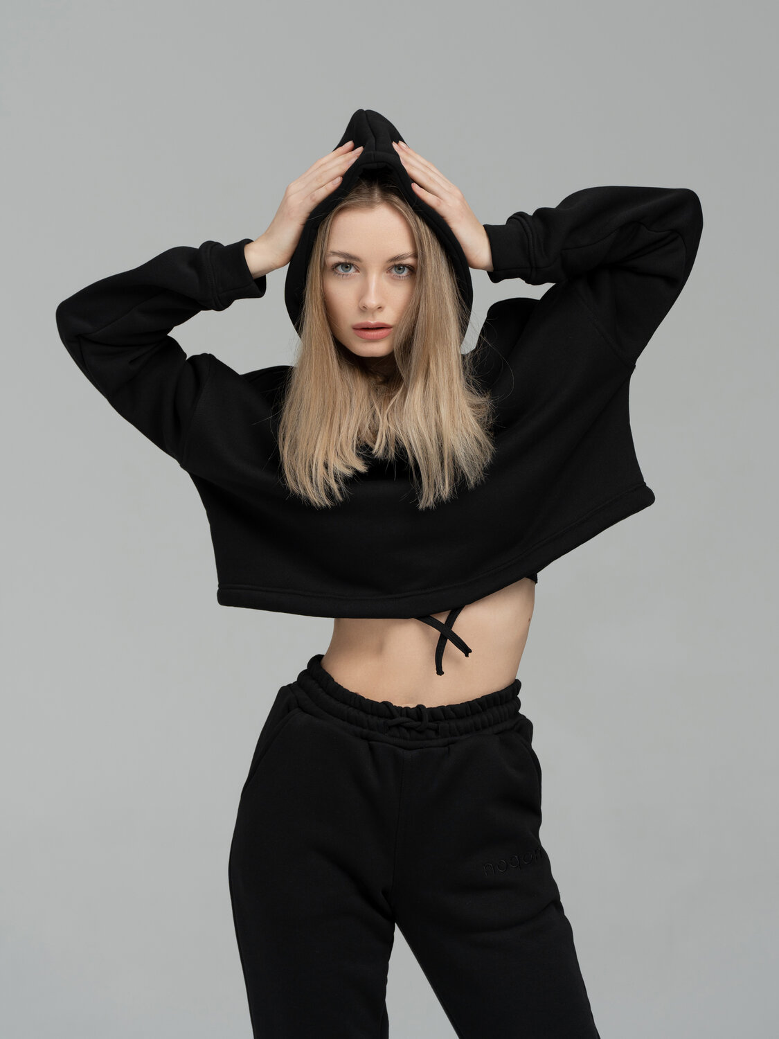 девушка, черный свитшот, кофта, кофта profit, свитшот