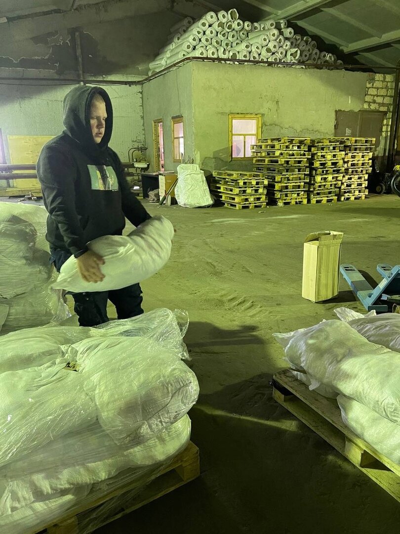 гуманитарная помощь, гуманитарный груз, сахар в мешках, производства, мука в мешках