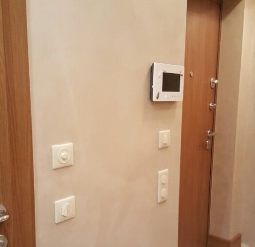квартира, домофон в коридоре, apartment, дверь, жилой комплекс