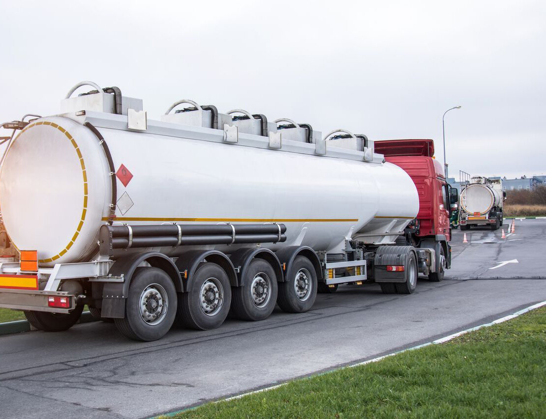 полуприцеп цистерна ппцт-20, полуприцеп цистерна роснефть, полуприцеп ozgul бензовоз, ozgul полуприцепы цистерны, полуприцеп танк бауэр цистерна