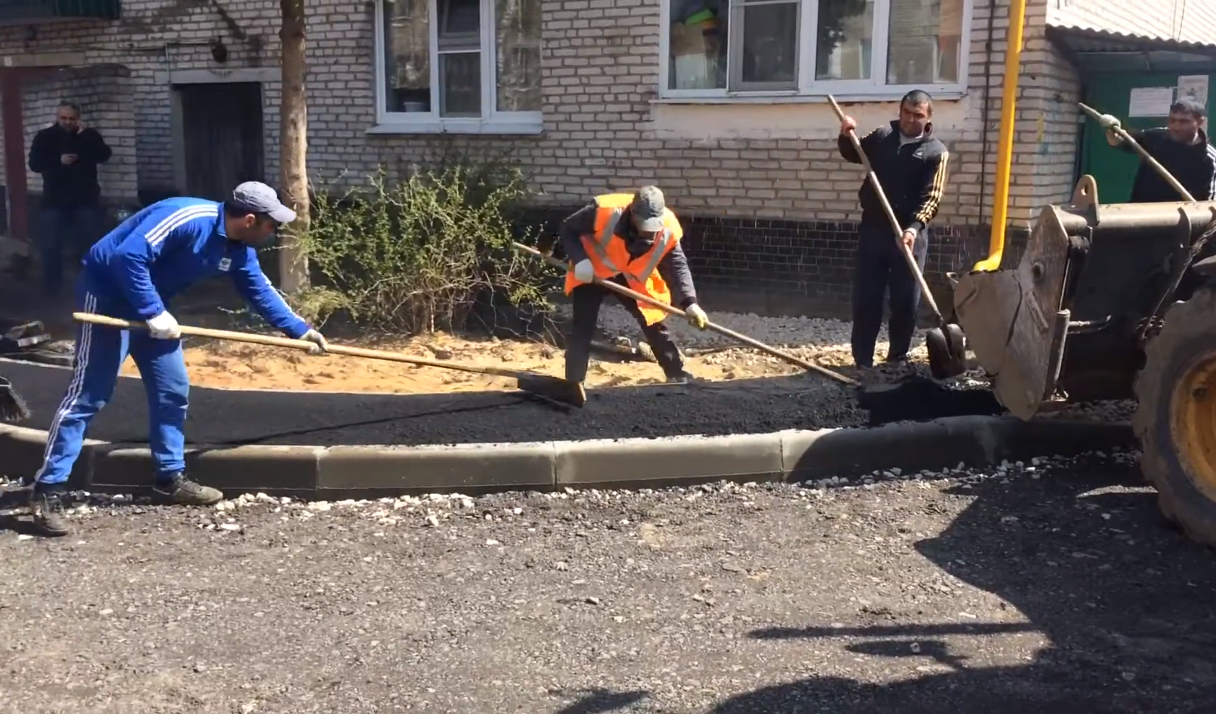 асфальт, тб укладка асфальта, укладка асфальта на тротуаре, дорожник, восстановление благоустройства