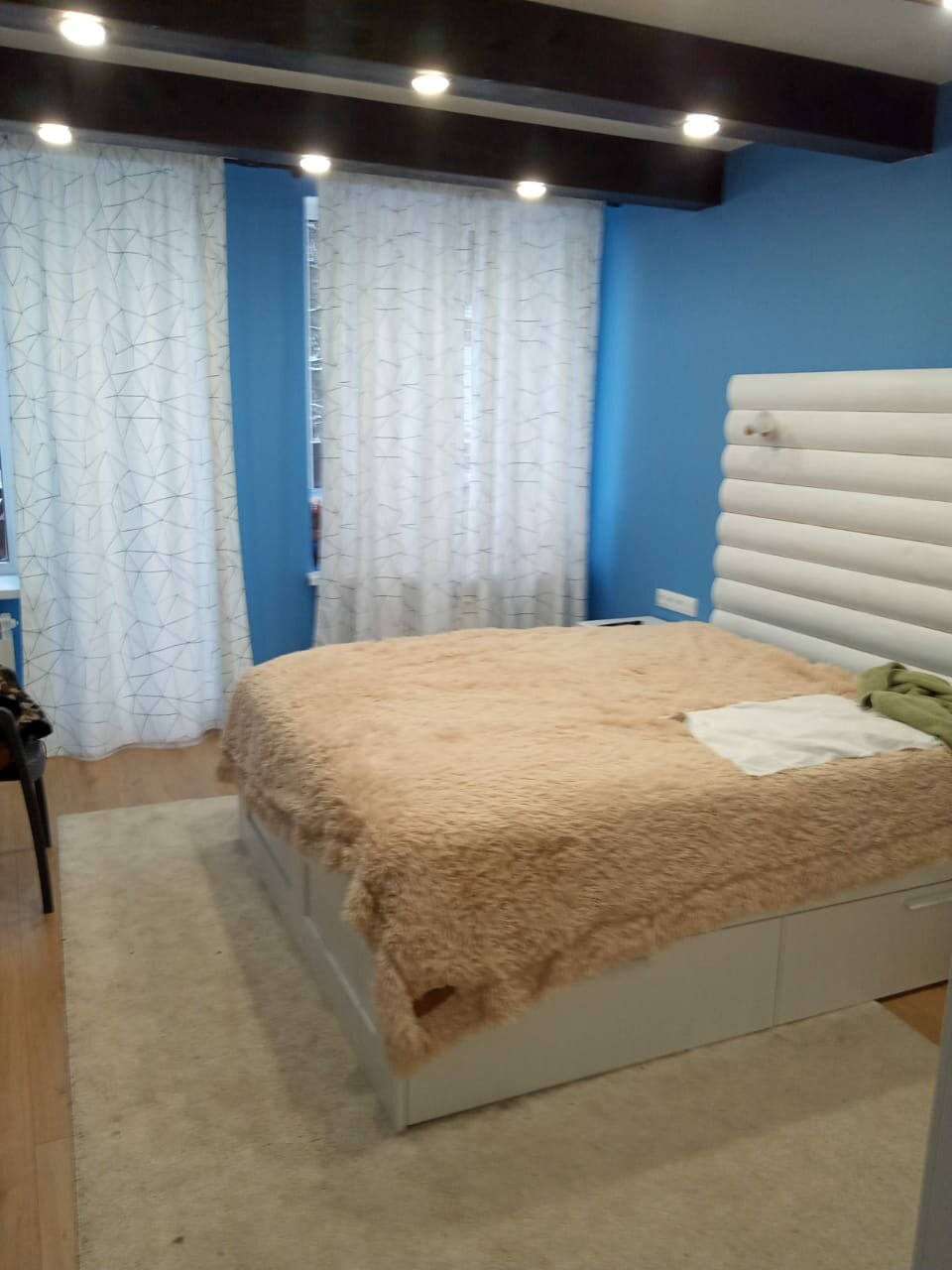 двуспальная кровать, кровать нова двуспальная, квартира, спальни, комната