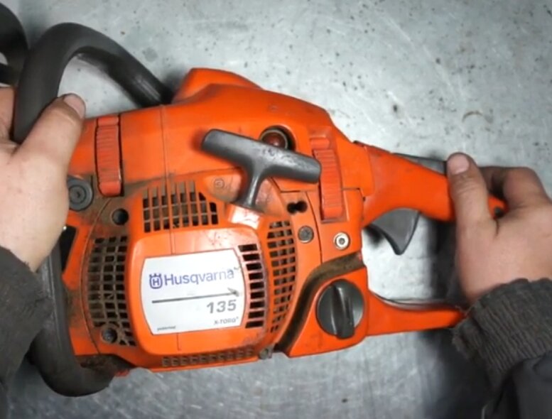 бензопила husqvarna 135, бензопила husqvarna 135 китай и швеция, хускварна 135 цепь, husqvarna 235 бензопила, бензопила husqvarna 135 x torq