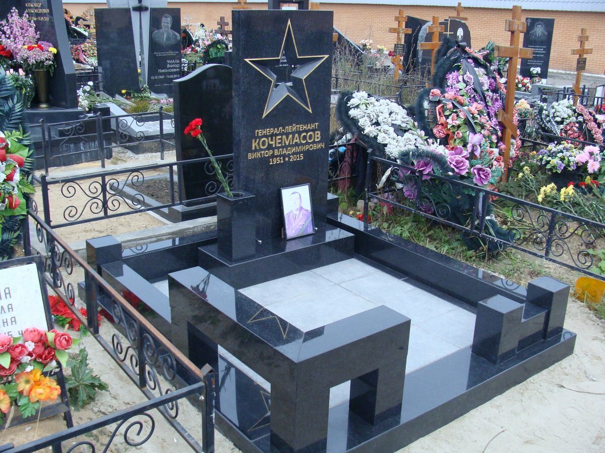 диабаз памятники на кладбище, памятники на могилу на кладбище, памятники на три могилы в твери, намогильные памятники кладбище москва, могила