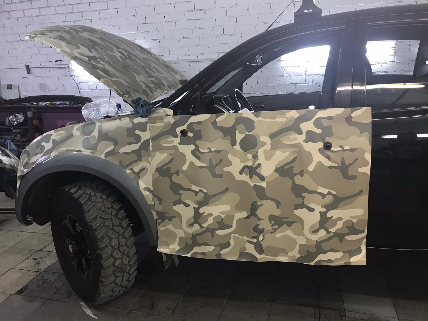камуфляж на авто, пленка камуфляж на авто, винил серый камуфляж, камуфляж, пластидип камуфляж