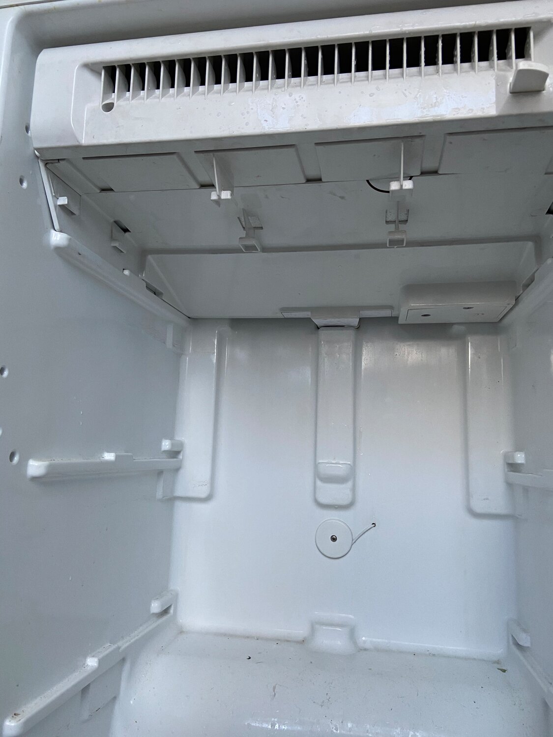 бытовая техника холодильник, холодильник, бытовая техника, двухкамерный холодильник, холодильник индезит 4180w