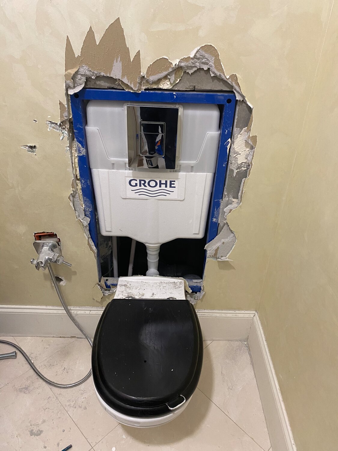 демонтаж унитаза инсталляции grohe, инсталляция шириной 400 grohe, инсталляция grohe 02454478, подделка инсталляции grohe