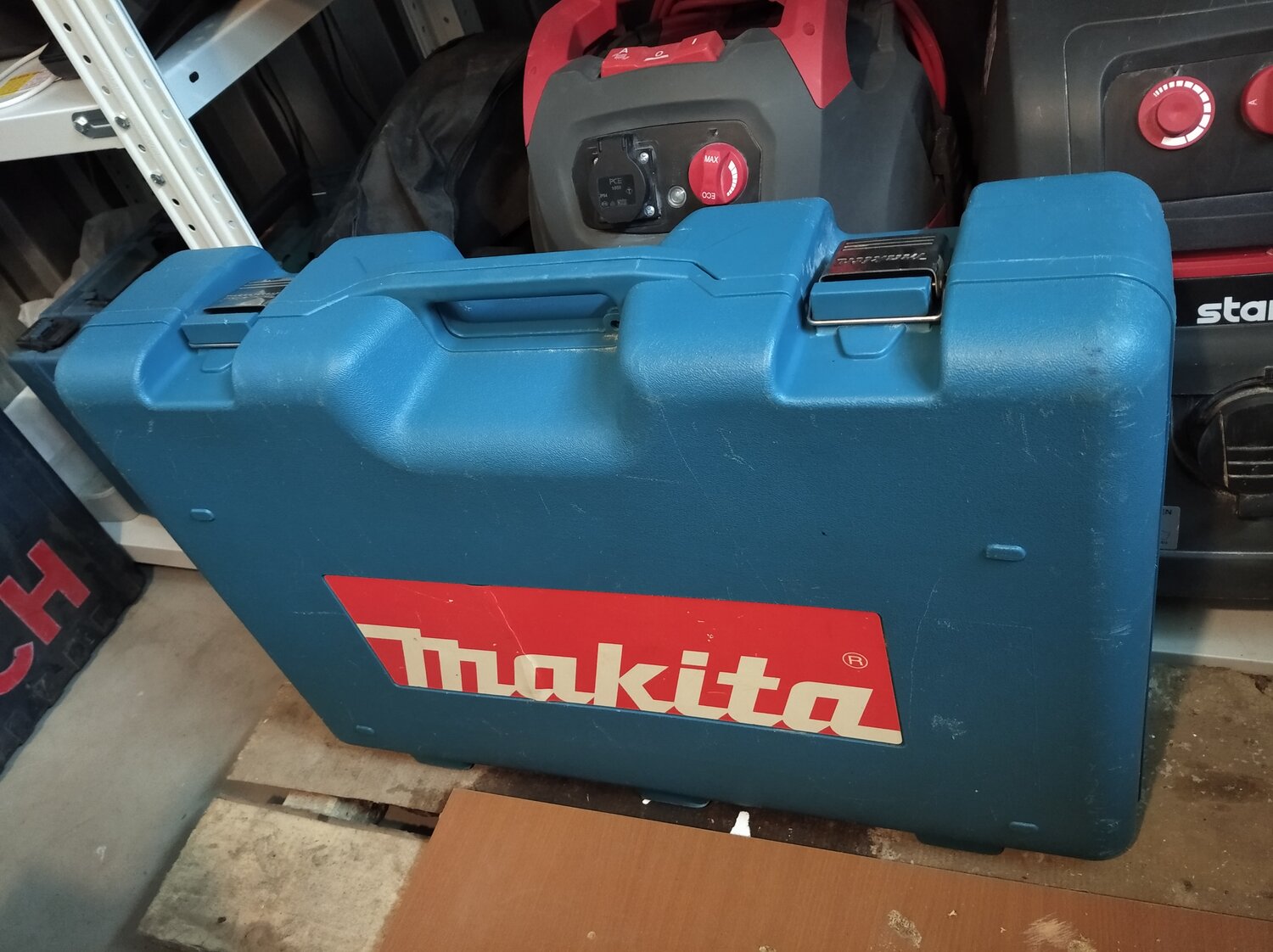кейс оригинал макита, кейс от перфоратора макита 5000, кейс для макита hr5001c, кейс для перфоратора макита 5001, кейс макита для перфоратора hr4001c