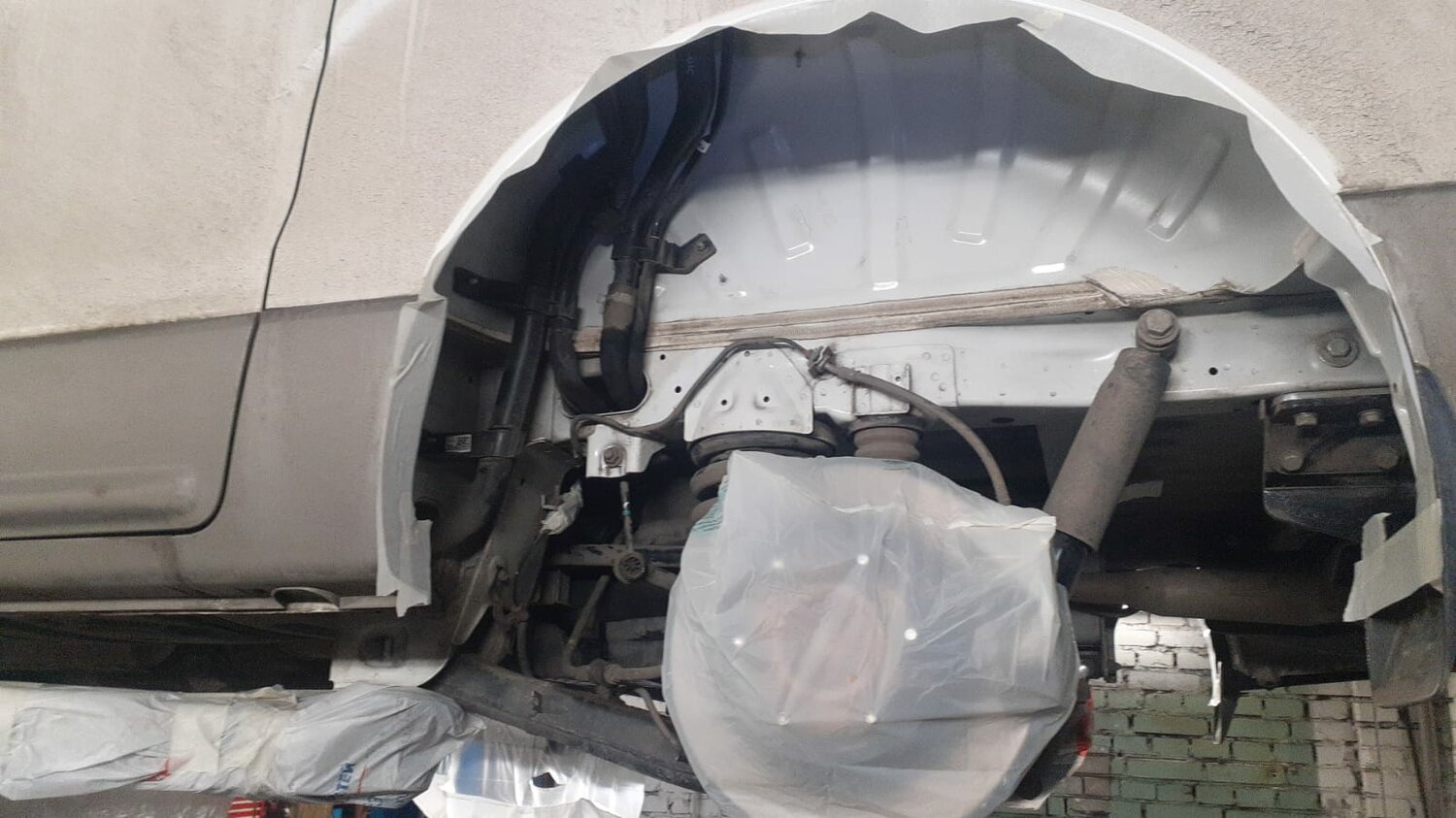 шумоизоляция колесных арок киа церато 2, задние арки passat b6 антикор, антикор веста, задние подкрылки форд куга 2, шумка арок тойота королла