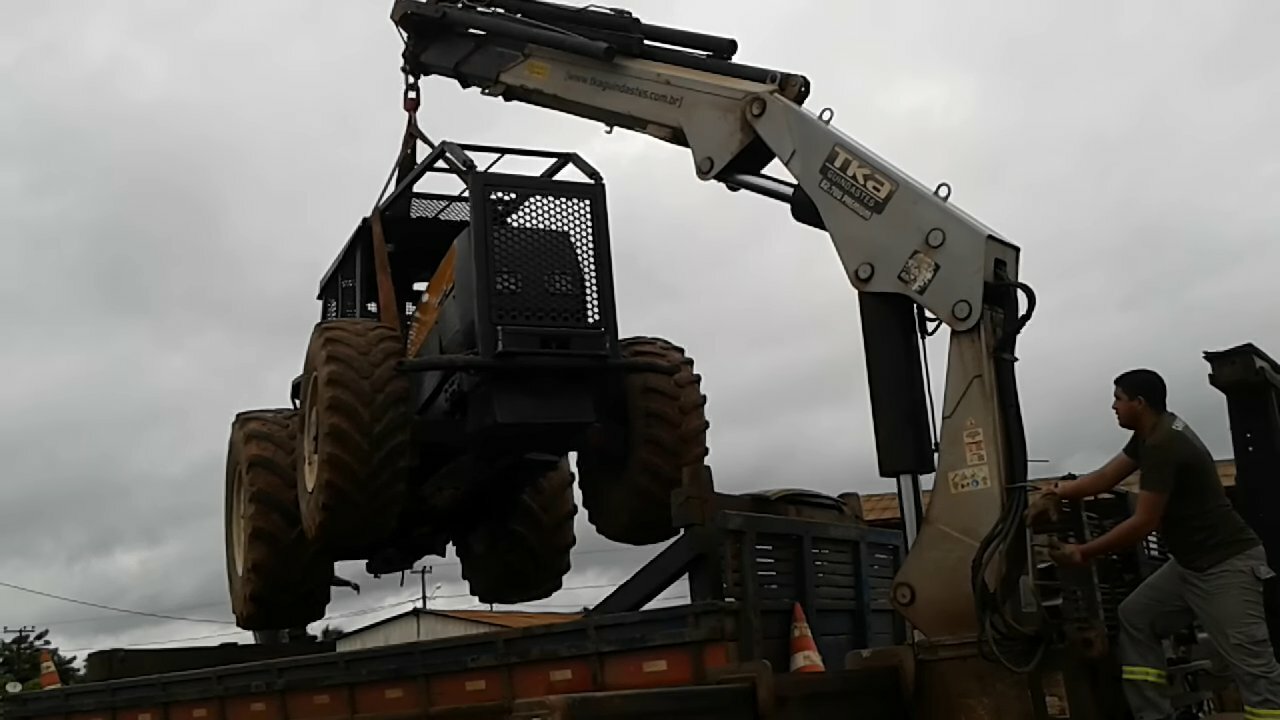 телескопический погрузчик haulotte htl 4017, hiab 122 xs, харвестер eco log 580, ричстакер kalmar drf450, фронтальный погрузчик вольво