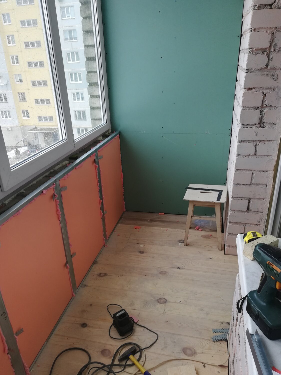 утепление балкона блоками, утепление балкона 2020, утепление лоджии изнутри, отделка лоджии с поднятием пола, пол на балконе хрущевка