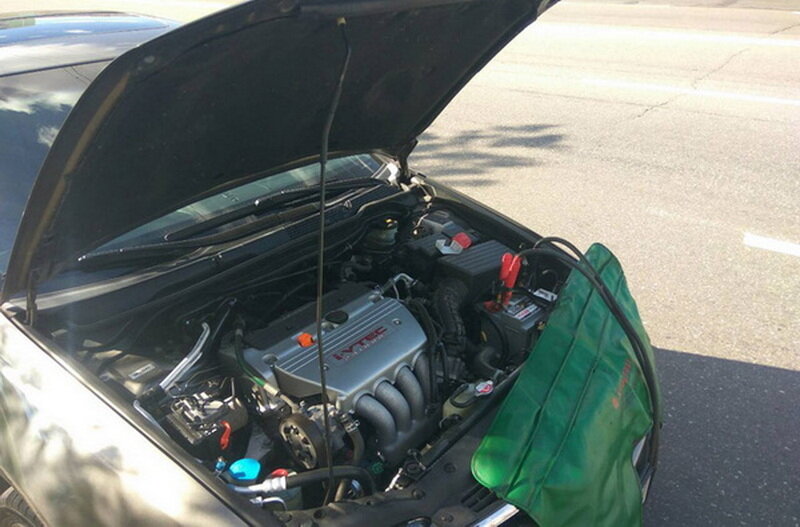 упоры капота хонда аккорд 7, honda prelude 5 под капотом, газовые упоры капота тойота краун 130 кузов, амортизаторы капота honda accord 7, honda legend под капотом
