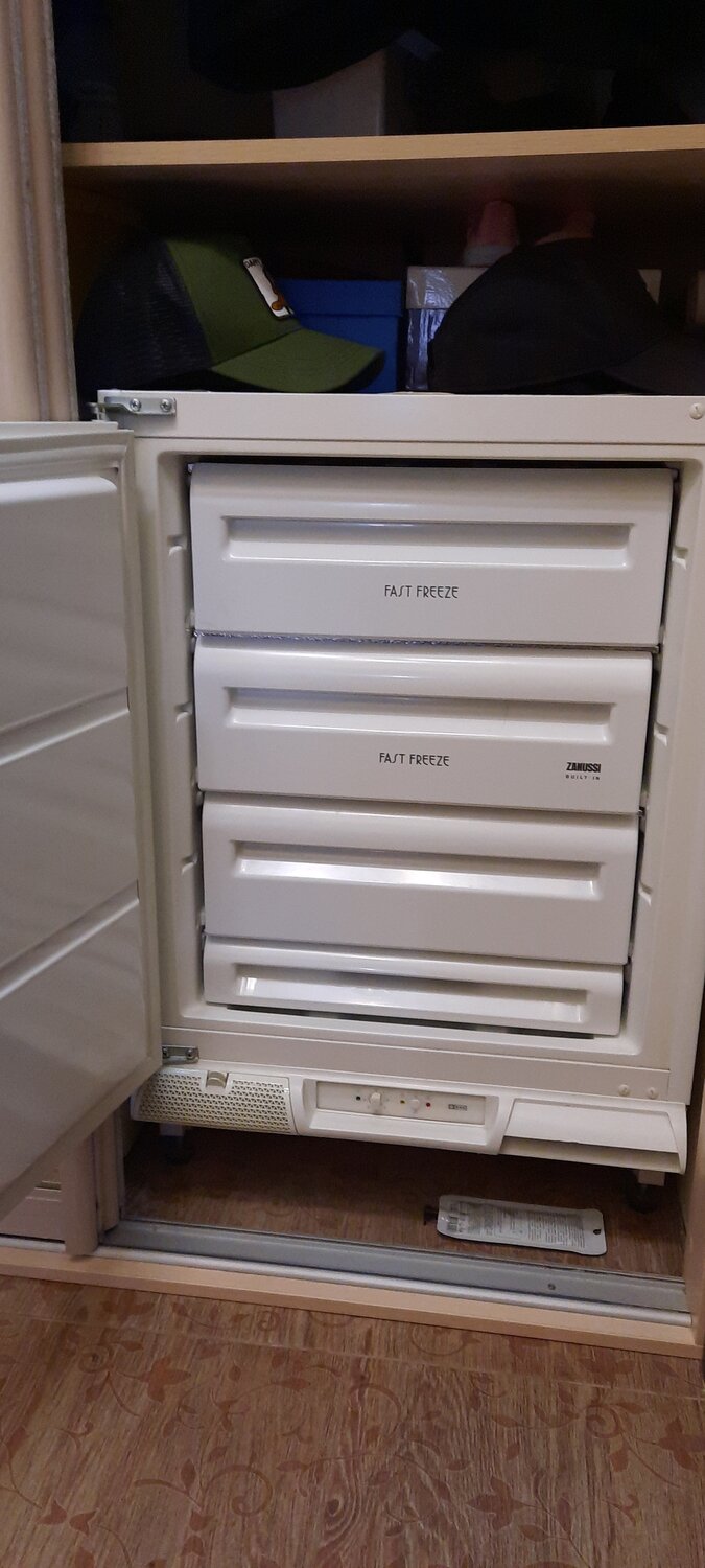 бытовая техника, морозильный шкаф бирюса 14, морозильная камера бирюса 14, техника, морозильная камера бирюса 14е