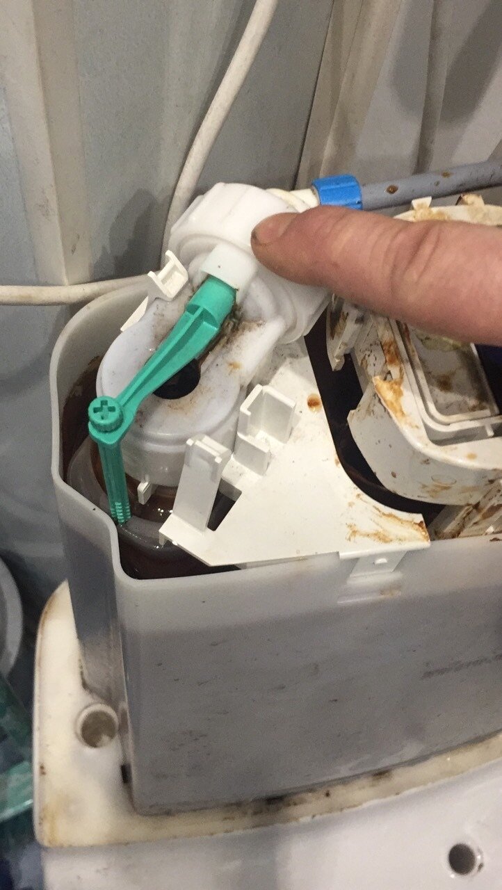 слив воды посудомойка bosch, посудомоечная машина bosch постоянно сливает воду, посудомоечная машина bosch не заливает воду, е01 бакси ошибка стиральная машинка, ошибка е 21 в посудомоечных машинах bosch