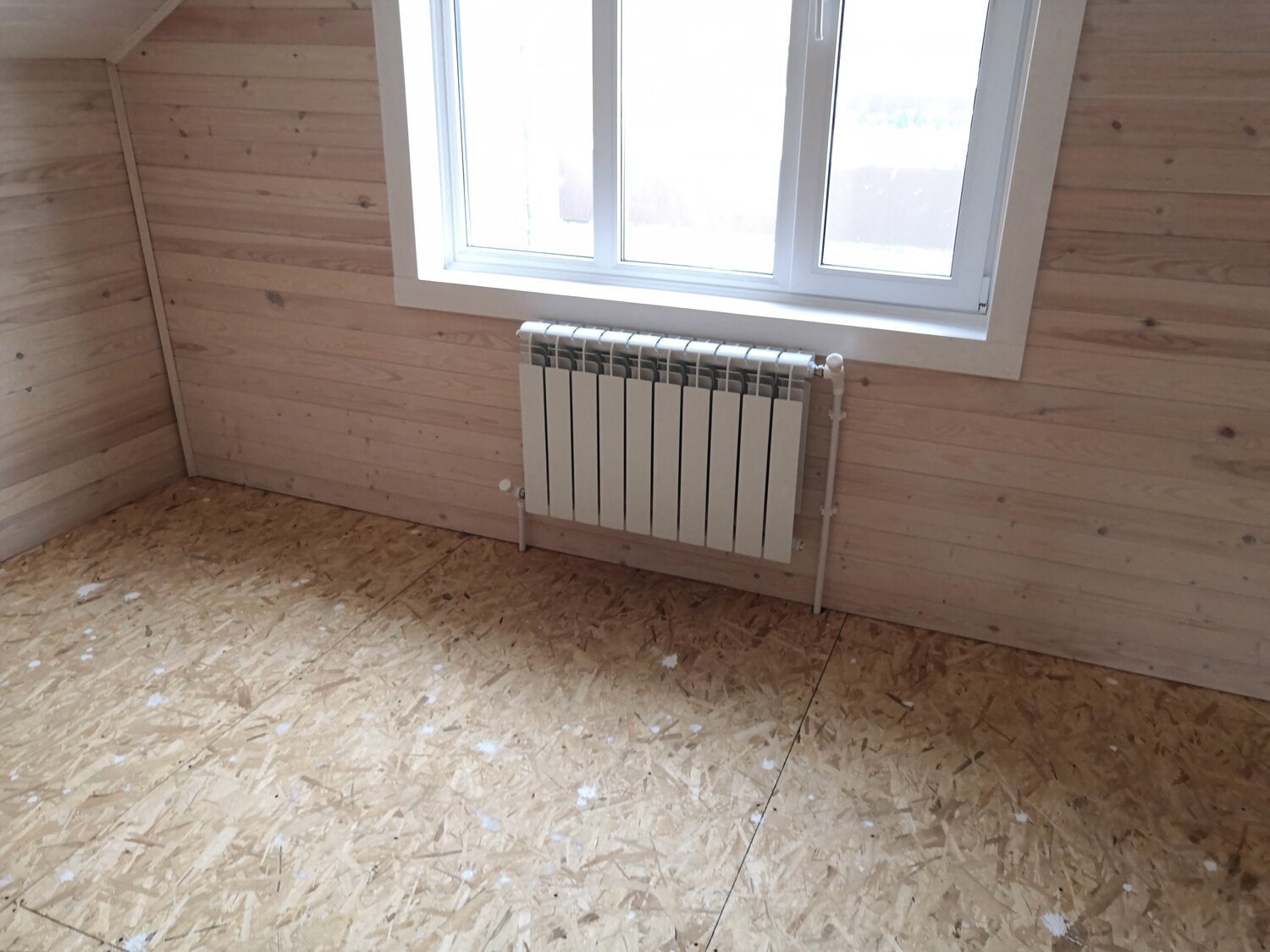 отопление в каркасном доме, батареи в доме вагонка, отопление, в доме, пол