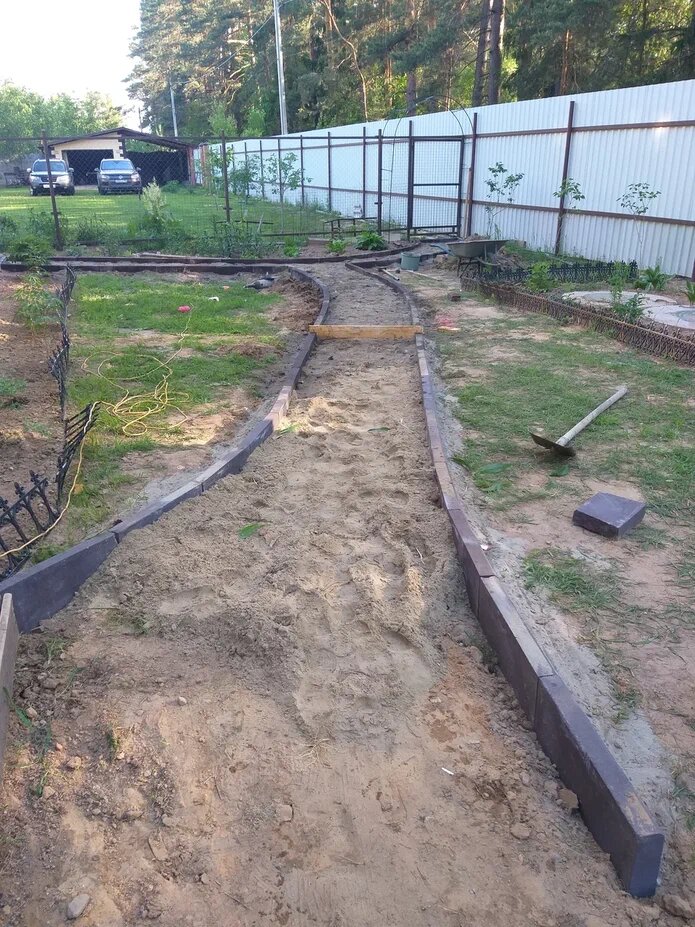 укладка садового бордюра, крепление бордюрного камня, укладка бордюрного камня, установка садового бордюра, установка бордюров