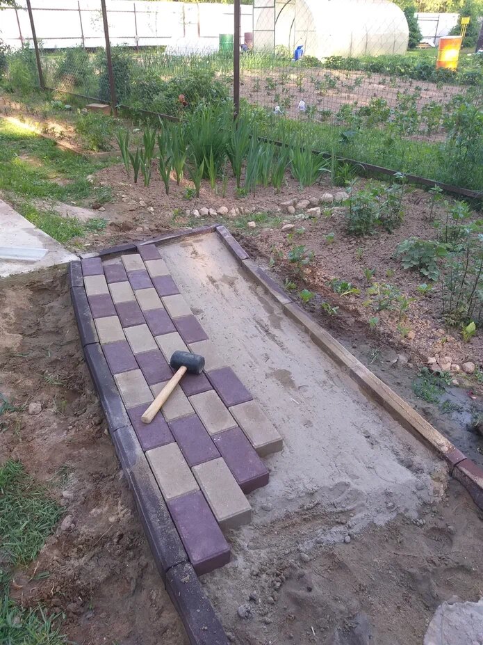 тротуарная плитка укладка, тротуарная плитка, укладка тротуарной плитки своими руками пошаговая, укладка брусчатки, укладка тротуарной