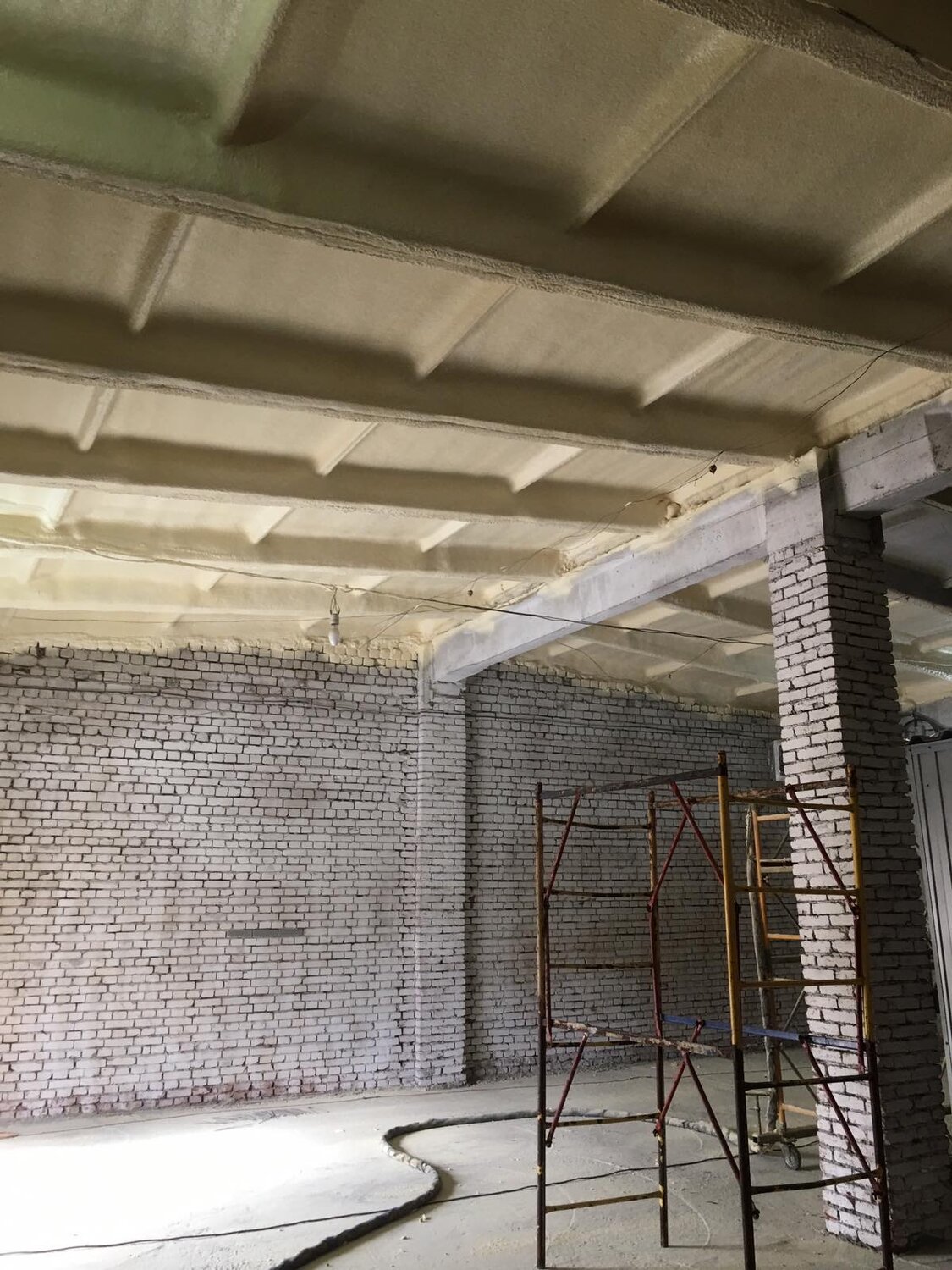 балки под плиты перекрытия, кирпичный гараж, производственное помещение, теплое помещение, помещения