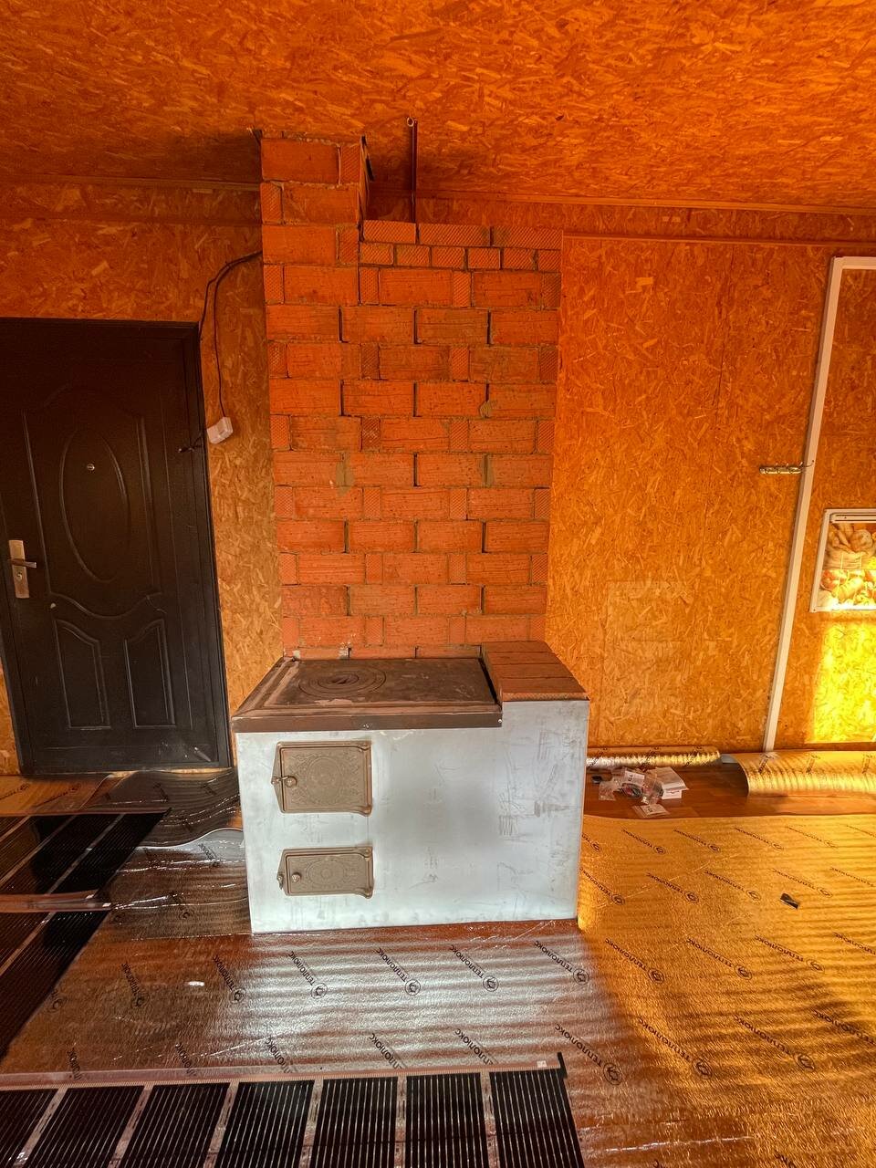 деревенская печь, печь в доме, реставрация деревенской печи, печи, печь из кирпича