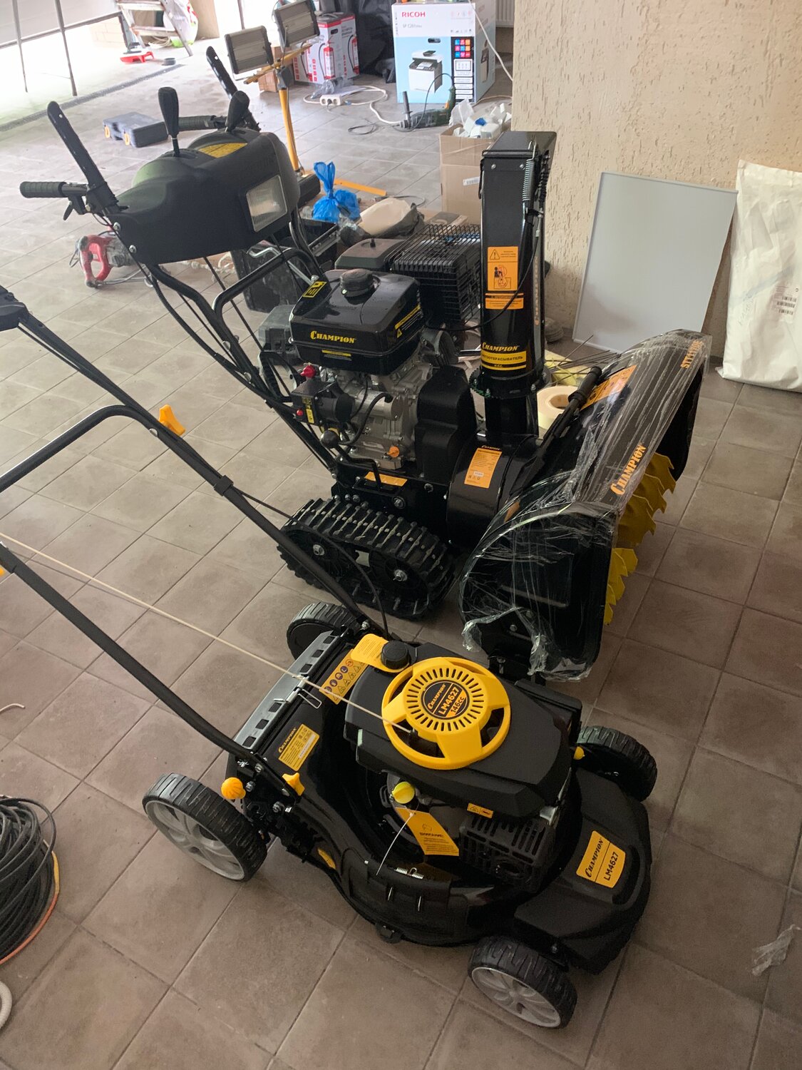 снегоуборщик champion st556, снегоуборщик huter sgc 4800, газонокосилка бензиновая huter glm-4.0g, снегоуборщик кама су56-6 нд, снегоуборщик champion st246