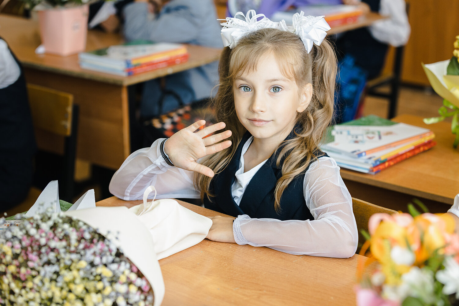 первоклассник, первоклашки, девочки в школе, в школе, девочка
