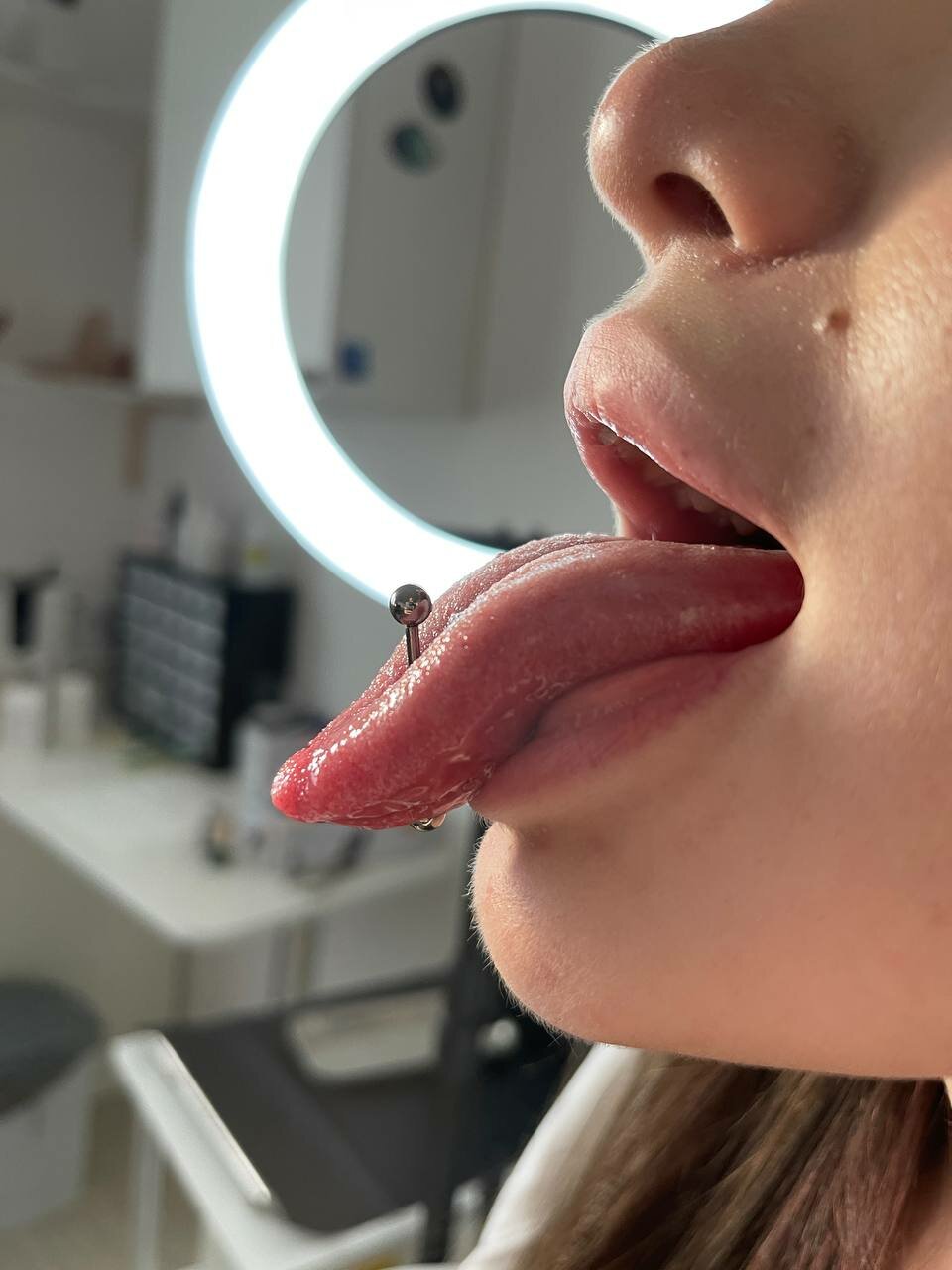 девушка, сплит языка, язык, пирсинг