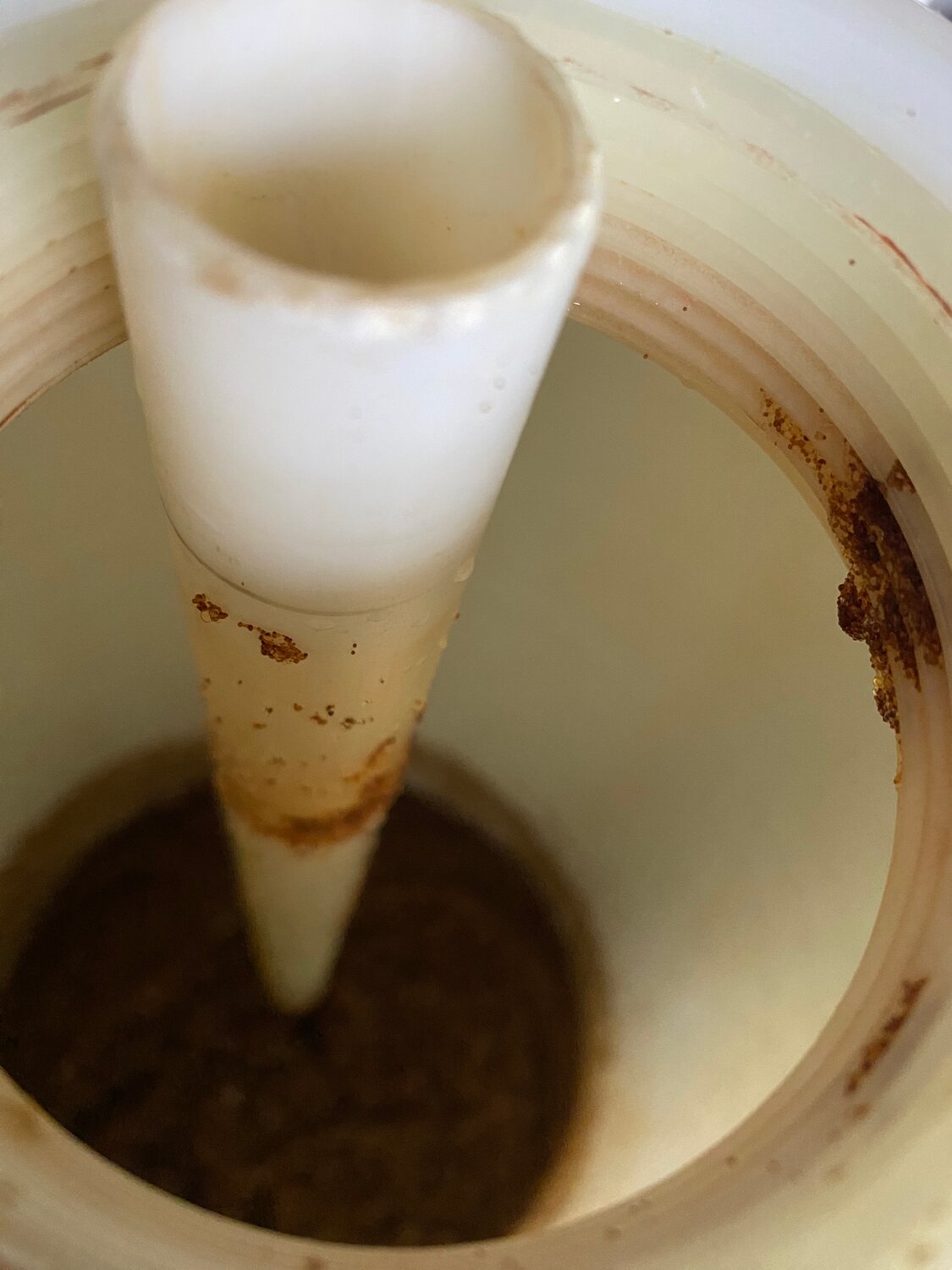 ржаная мука, предмет, перец черный молотый, сопло с клапаном, труба