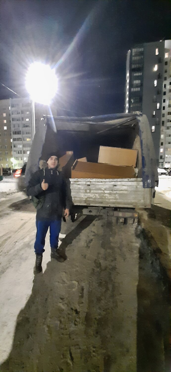 мебель, грузчики, человек, газель с грузчиками, питер 90-е перестрелки