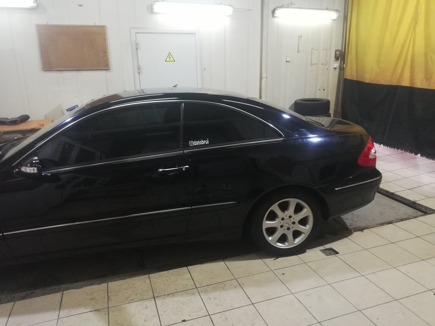 mercedes-benz w203, mercedes-benz w220, мерседес лонг 220 год 2002, мерседес s класс 2000, Mercedes-Benz CLK-klasse II (W209)