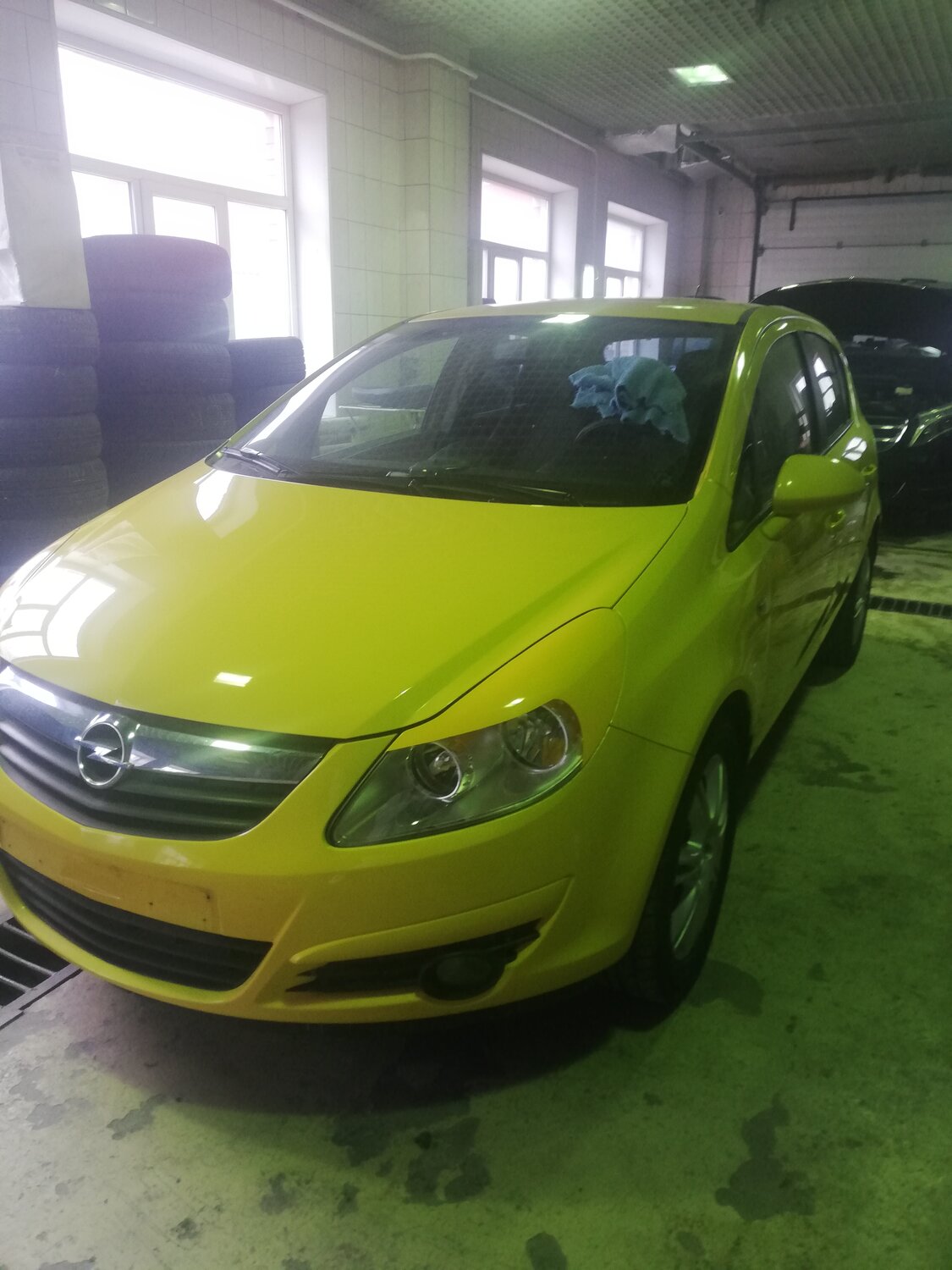 opel corsa, opel corsa 2007, желтая опель корса д 2007, желтый опель, SEAT Ibiza IV Рестайлинг