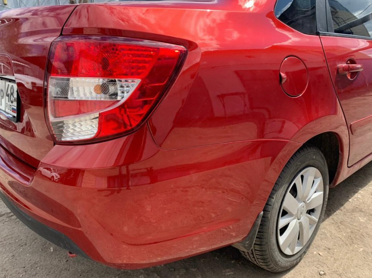 lada granta, лада гранта универсал красная, красная лада гранта, лада гранта красный сердолик металлик, гранта