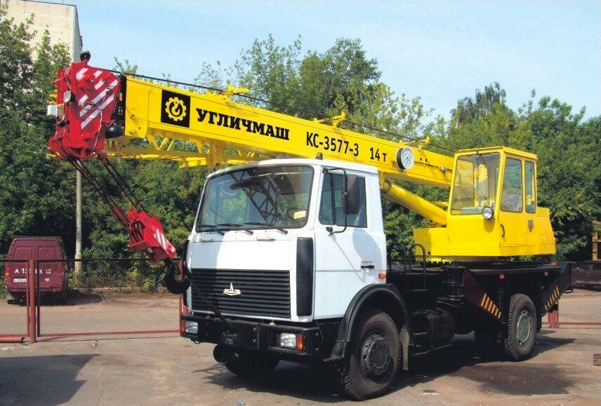 автокран маз, автомобильный кран кс-3577, маз кран ивановец 14т, автокран маз 14т, автокран маз 32т ивановец