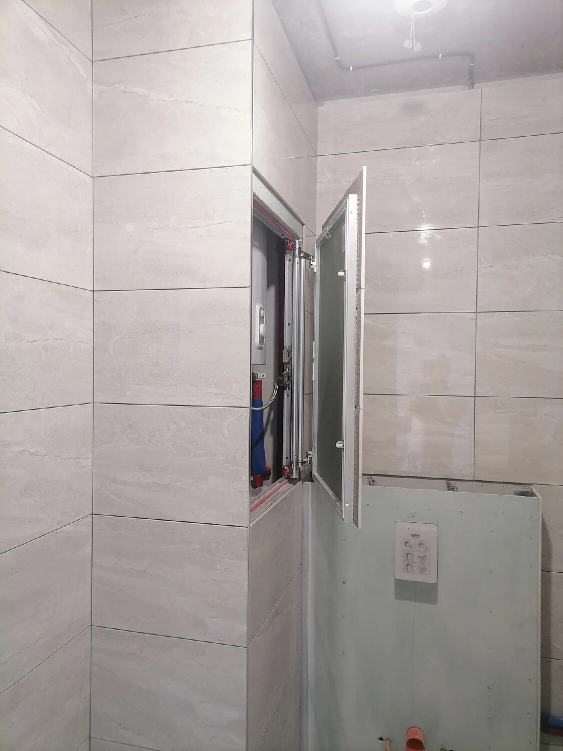 люк под плитку, ревизионный люк под плитку, скрытый люк под плитку, сантехнический люк под плитку, люк скрытый нажимной под плитку 30 60