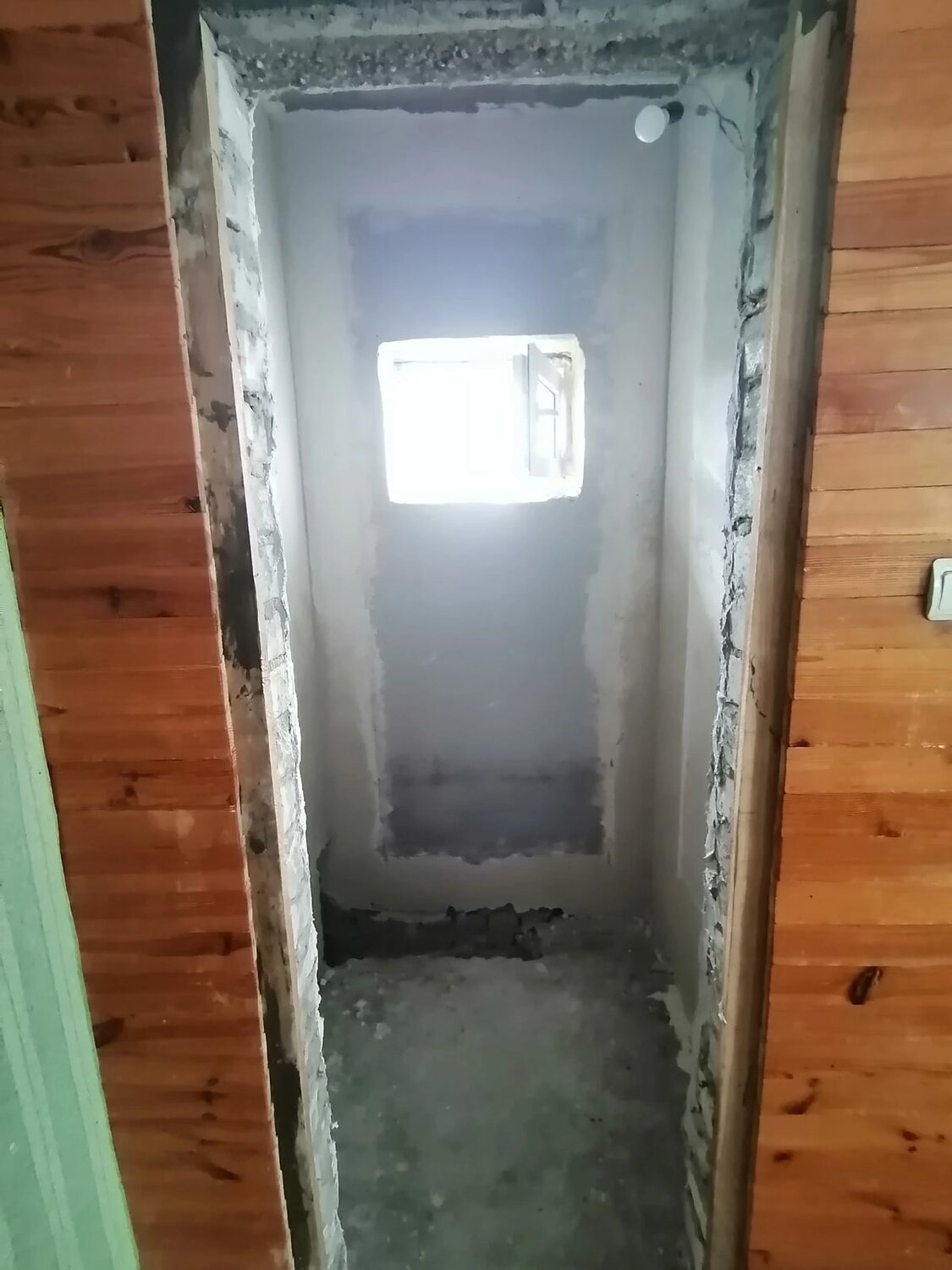 облицовка для печи авангард 24, монтаж дымохода через стену, баня каркасная, перегородка в бане, пароизоляция дымохода