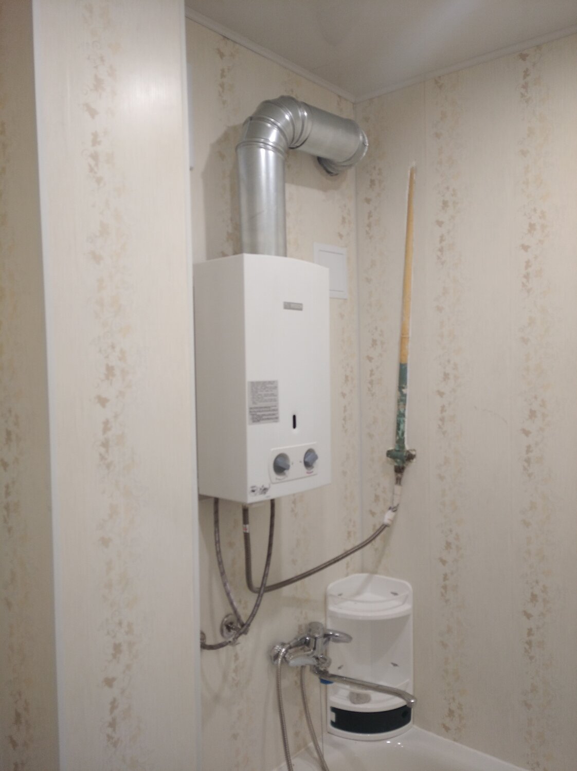 дымоход для газ колонки bosch wr13, газовая колонка газовый котел, дымоход для настенного газового котла, хорошая газовая колонка для квартиры бош, дымоход для газовой колонки ф 80 мм