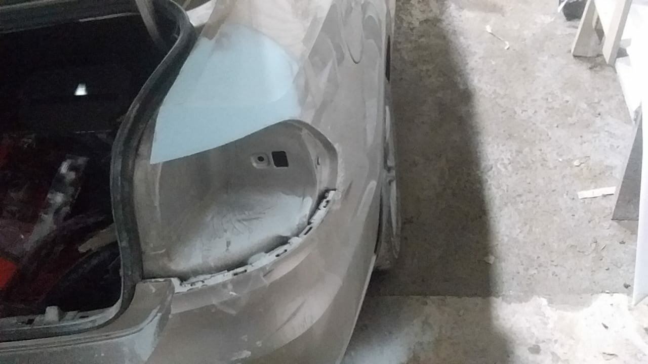 vw polo снятие заднего бампера, снятие заднего фонаря фольксваген поло седан, крепеж заднего фонаря поло седан, автомобиль, volkswagen polo