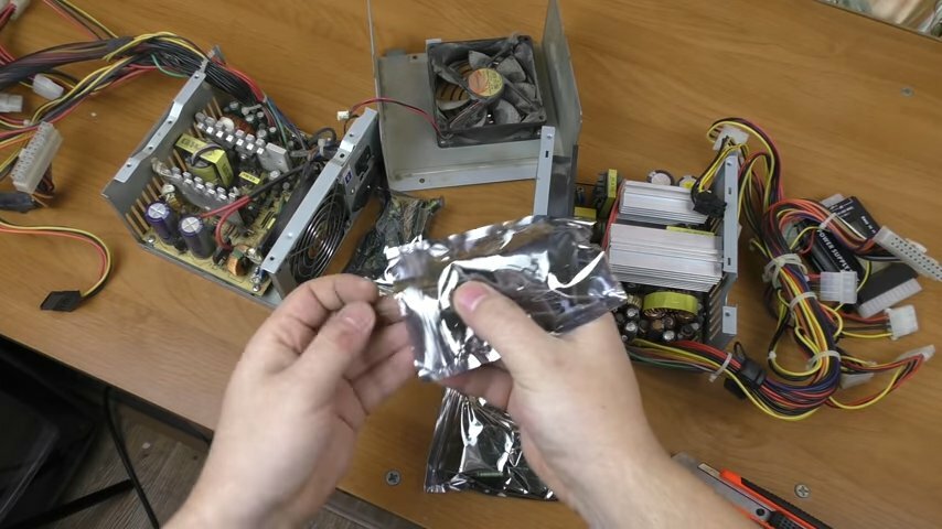компьютерный блок питания, блок питания atx разобранный, ремонт блока питания компьютера, мини блок питания для компьютера своими руками, блок питания пк конденсаторы 105