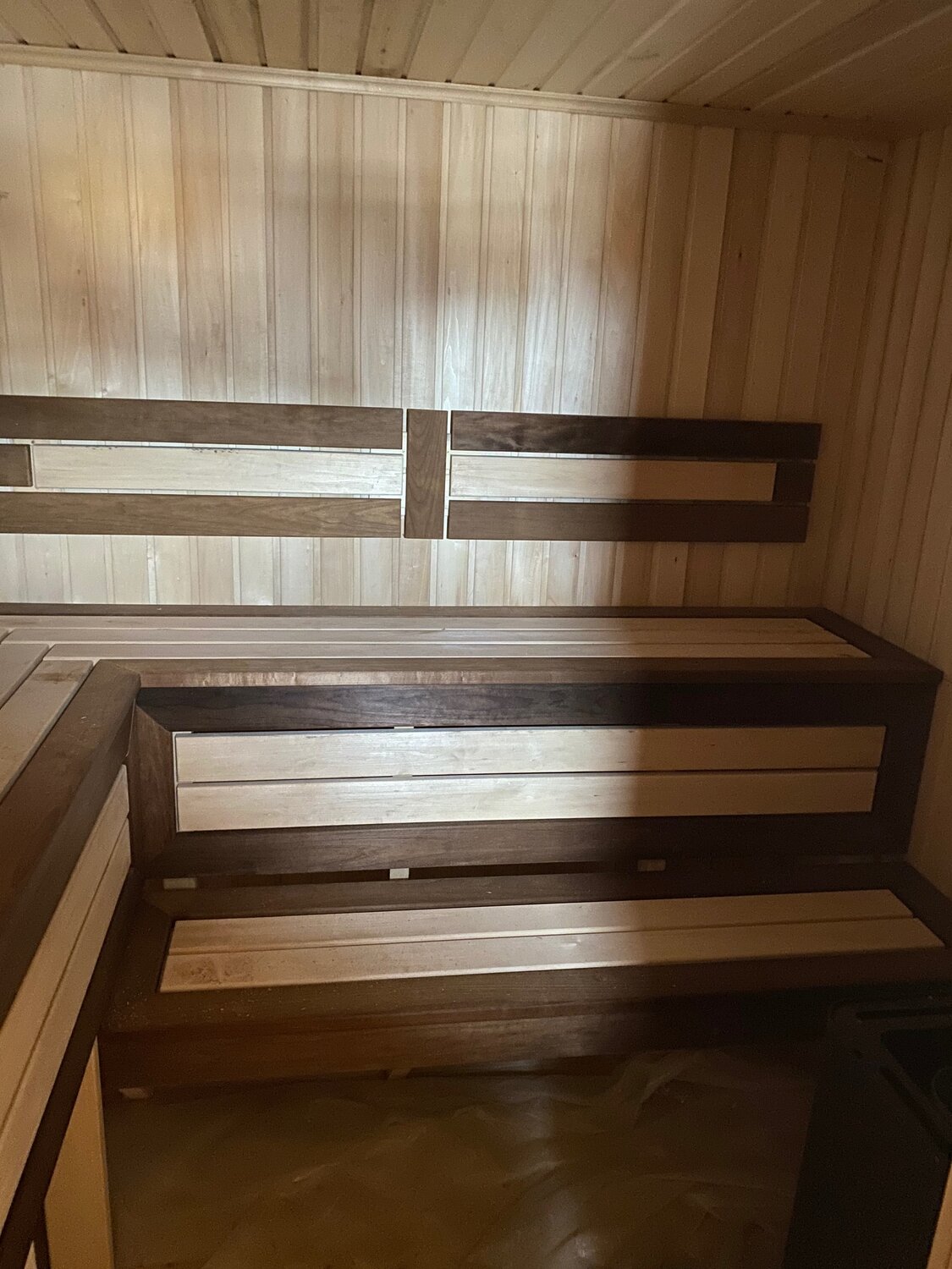 отделка парилки в бане лиственница, отделка бани, отделка сауны, сауна абаш термоабаш, отделка полога в бане