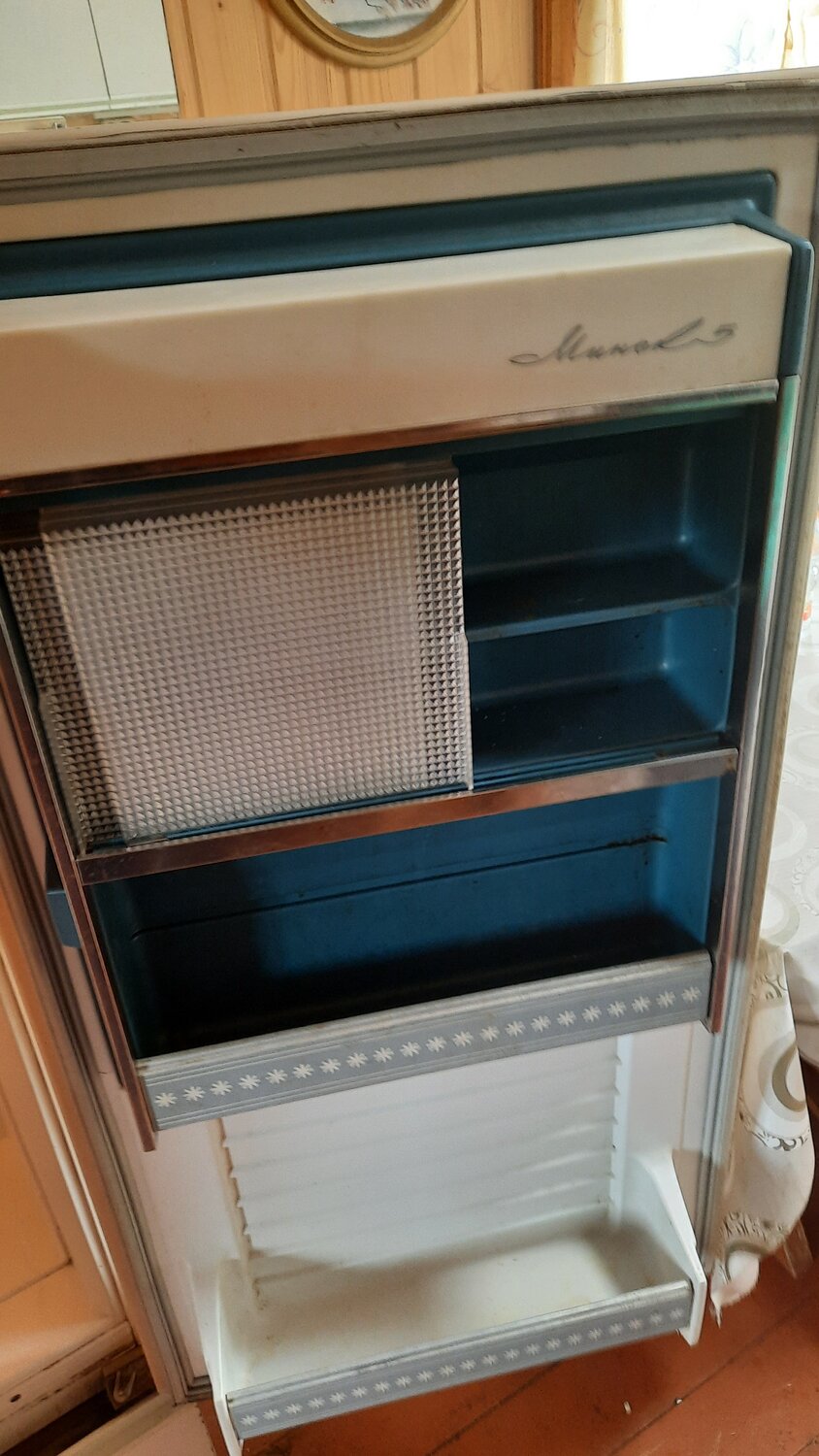 бытовая техника, техника для кухни, холодильник двухкамерный, бытовая техника холодильник, холодильник снайге 12е кш-200