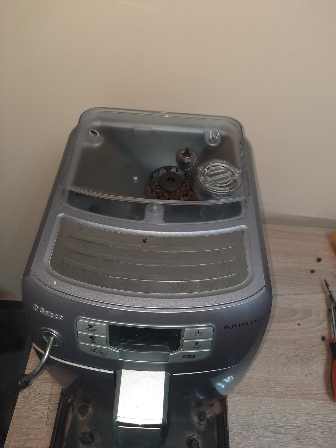 saeco 230, бытовая техника, кофемашина saeco intuita 8850, кофемашина, старые кофемашины saeco