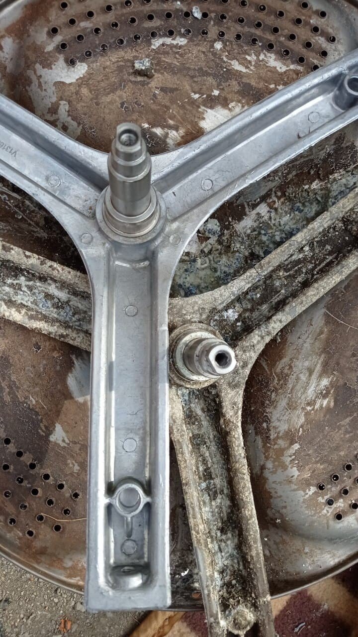 ржавая крестовины стиральной машины, крестовина барабана диамонд на стиральной, подшипник барабана стиральной машины lg, чугунная крестовина барабана miele, самодельная крестовина стиралки самсунг диамонд