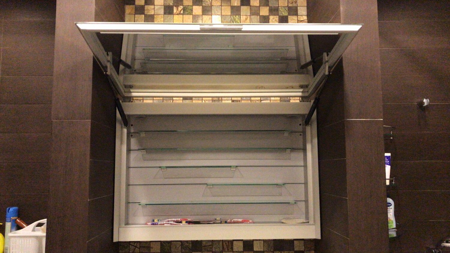 малые грузовые лифты bkg, грузовой лифт, бытовая техника, тепловая завеса в холодильную камеру, бытовая техника холодильник