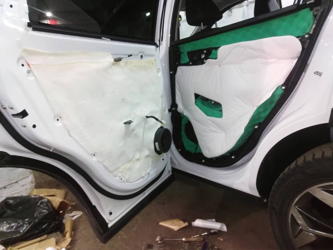 шумоизоляция двери toyota rav4 iii, лада веста виброизоляция дверей, шумоизоляция автомобиля в уфе, шумоизоляция дверей хендай солярис, шумоизоляция двери рио 3