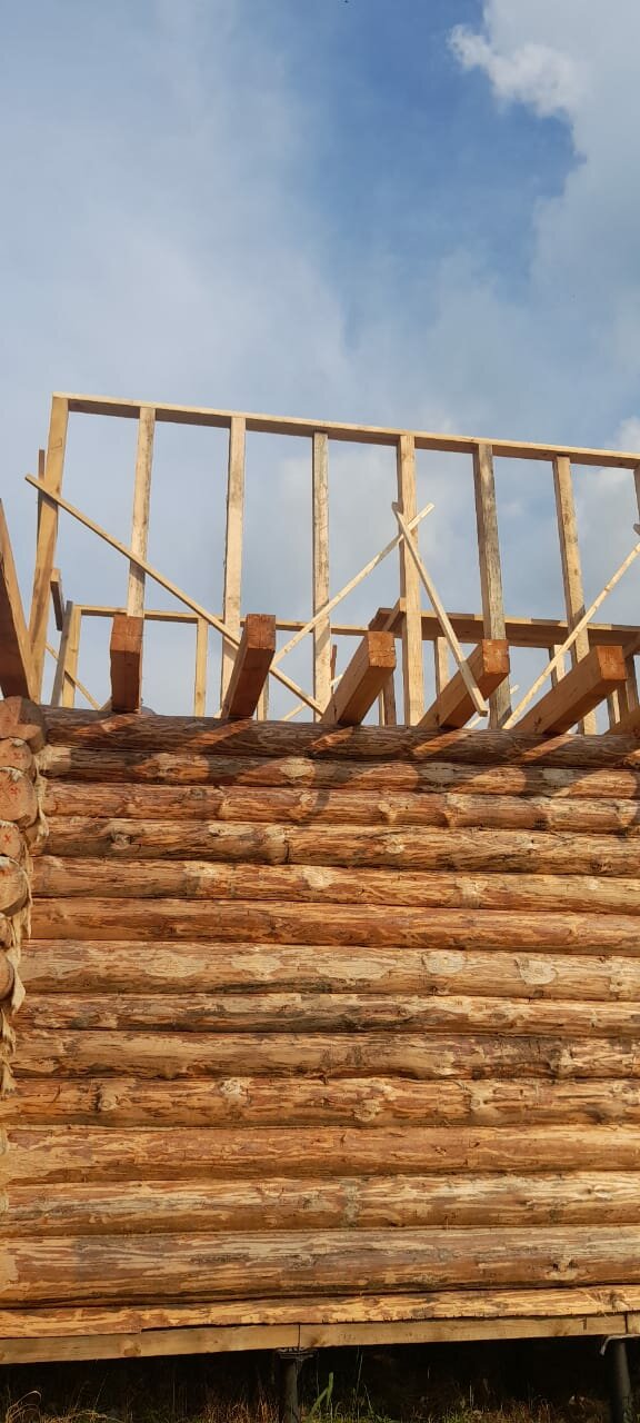 сруб бани, стропила для бани, сруб дома, сруб из бревна, сруб