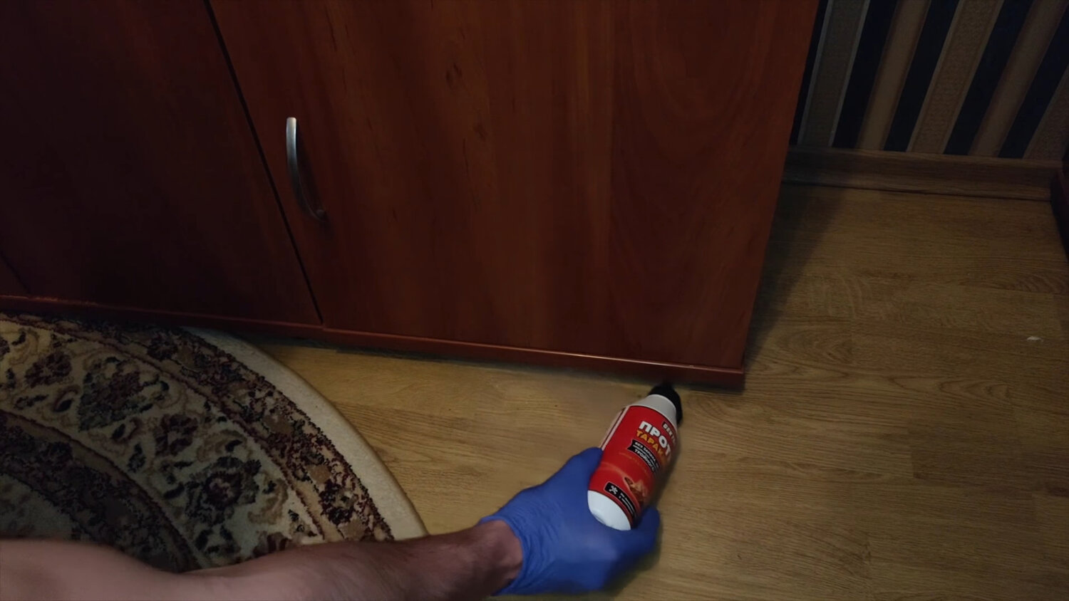 обувь, покрасить мебель, полированная мебель, лакированная мебель, пена для бритья