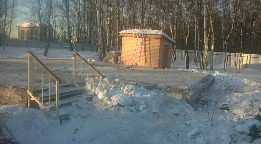купель на территории павловского парка, купель в тропарево, купель, святой источник, родник ижевск карлутка