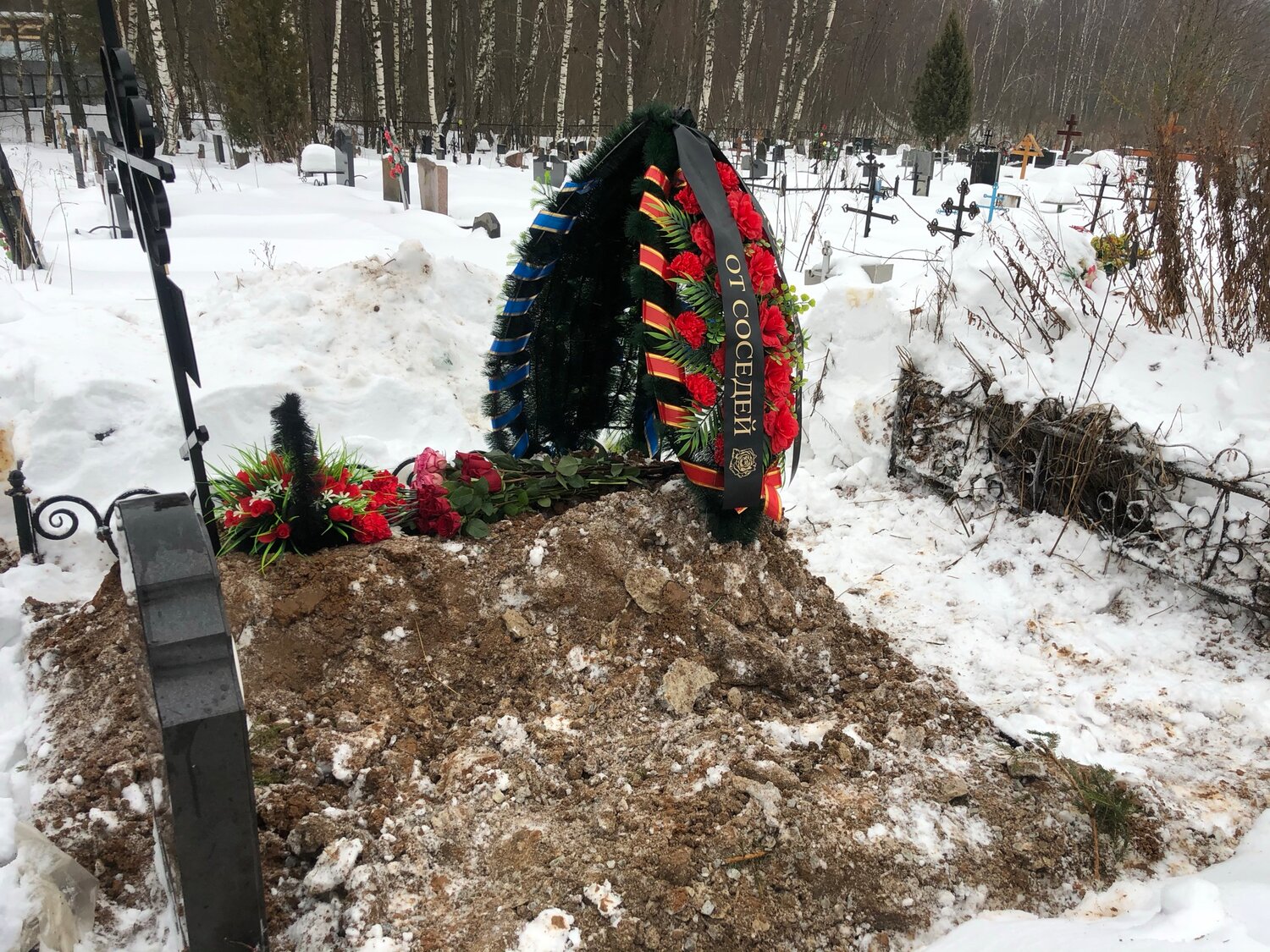могила, памятник воинам погибшим в чечне, братская могила надвоицы, кладбище, памятник погибшим