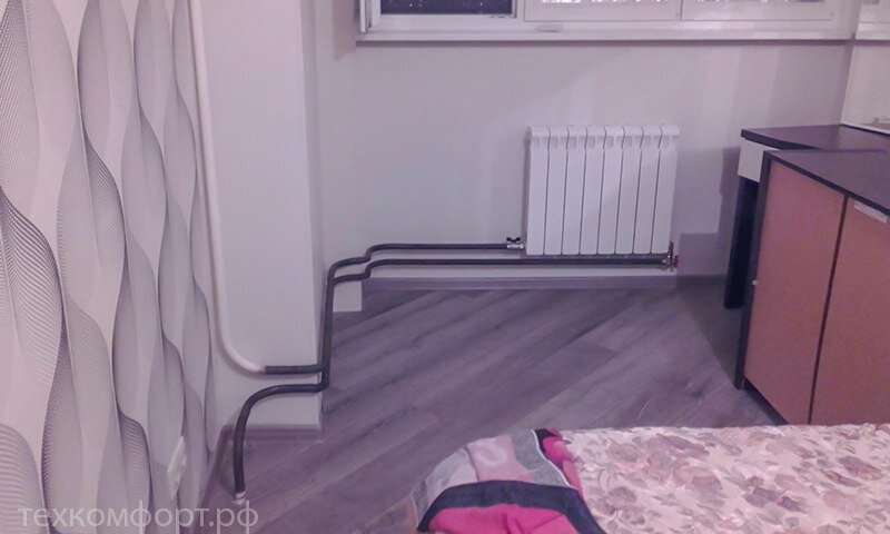 радиатор отопления, батарея отопления в в квартире 90е, конвектор на биметаллические радиаторы отопления в квартире, батареи отопления в коммуналке, батарея центрального отопления